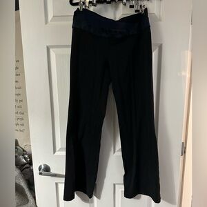Lulu old school vintage style flare yoga pants